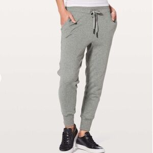 Lululemon Athletica Press Pause Jogger II 25.5” Gray Joggers with Tapered Leg